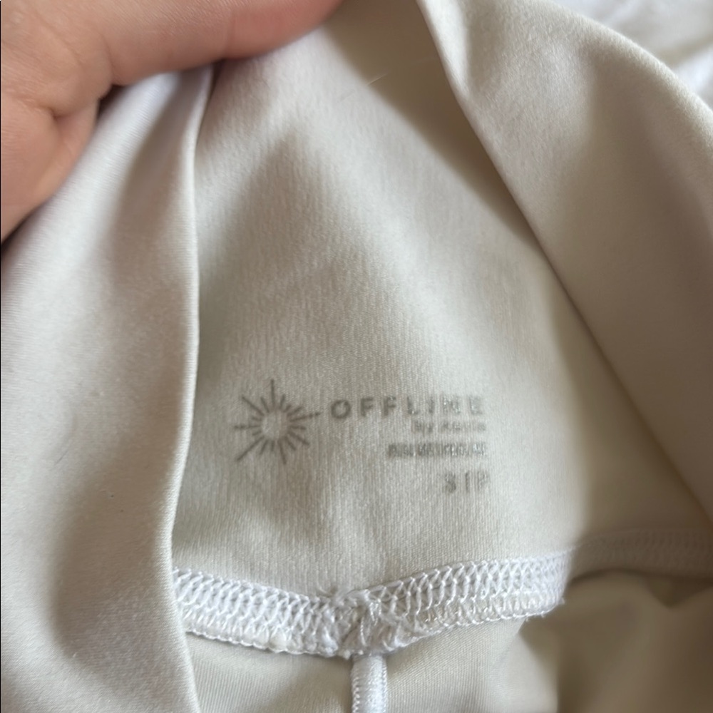 Aerie offline crossover shorts - Picture 2 of 3
